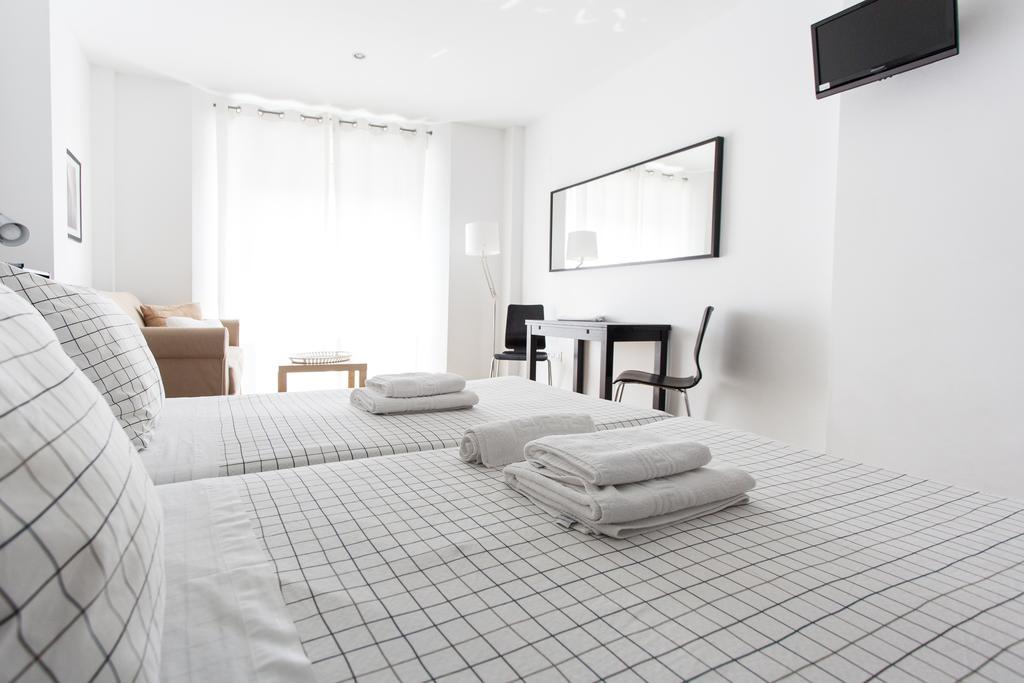 Apartamentos Edificio Constitucion Sevilla Ruang foto
