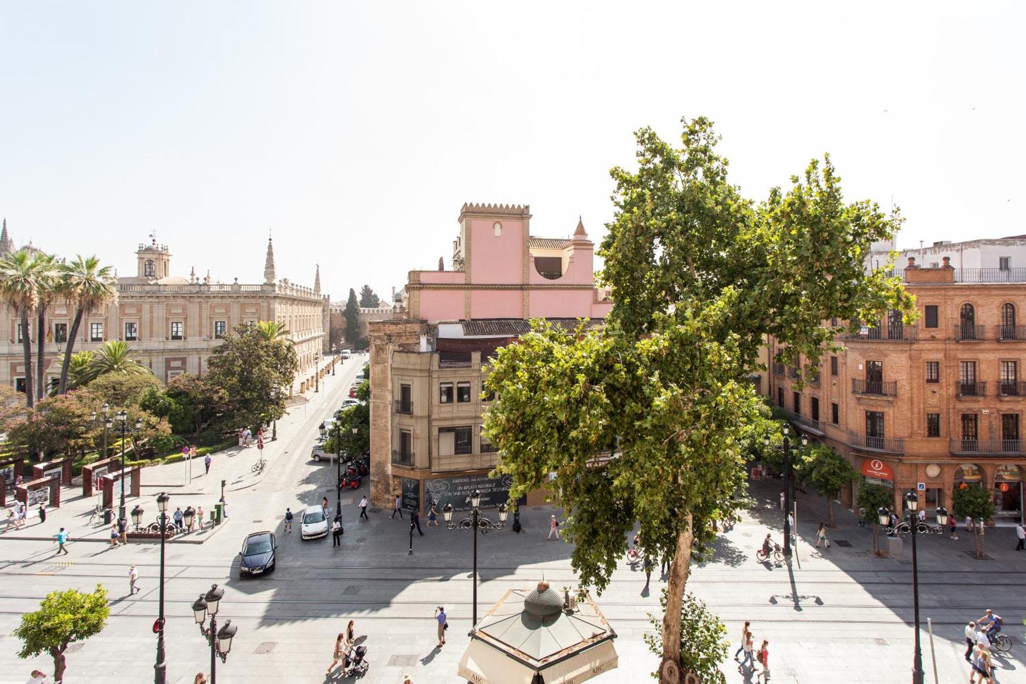 Apartamentos Edificio Constitucion Sevilla Ruang foto